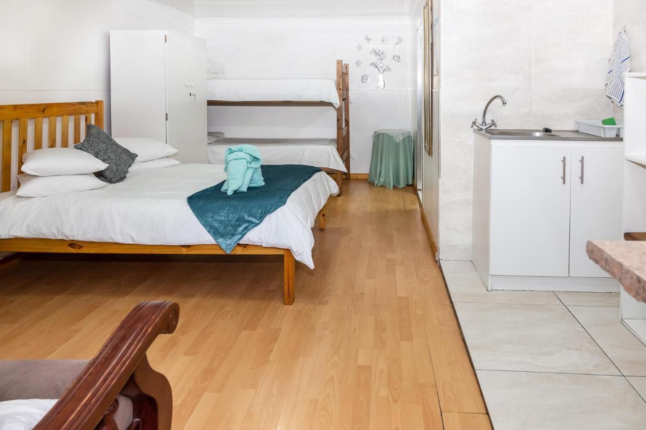 Bed and Breakfast De Helling Self Catering Brackenfell Exterior foto